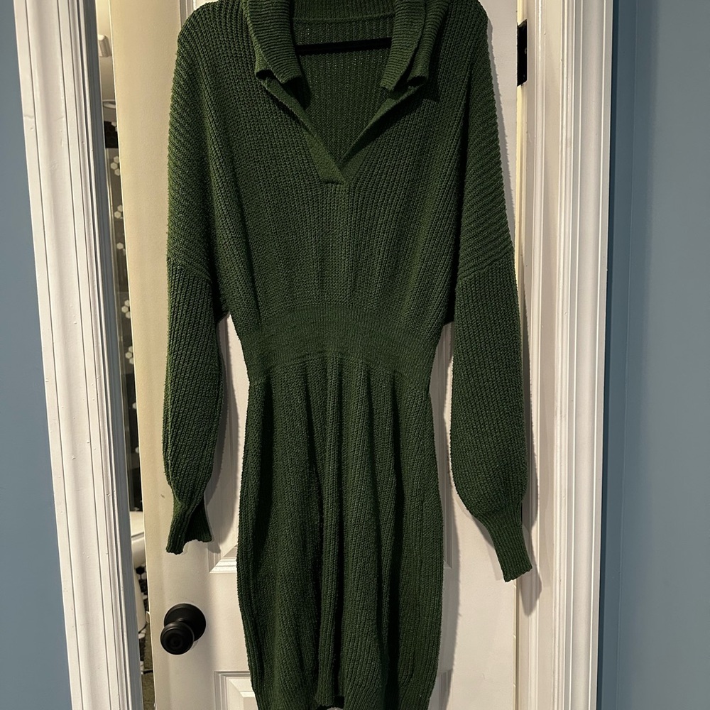 SHEIN Green Midi Sweater Dress with Ribbed Texture and Long Cuffed Sleeves